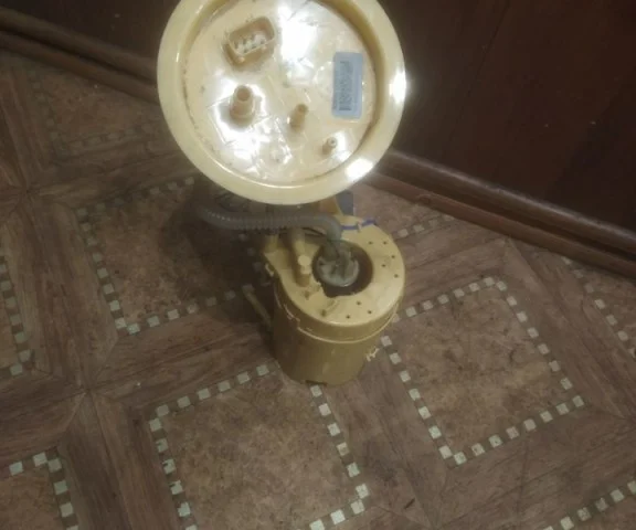 Топливный насос для BMW X3 F25 2010-2017 на фотографиях