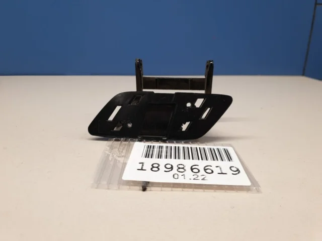 Крышка форсунки фароомывателя левая для Mercedes-Benz M class W166 2011-2015 на фотографиях