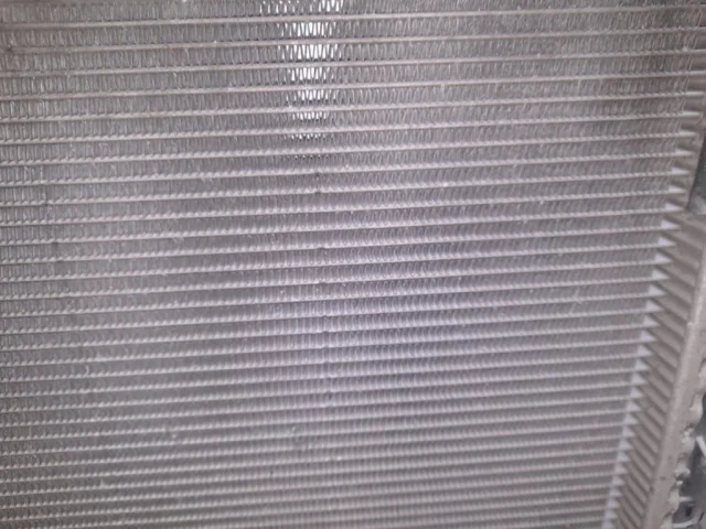 Радиатор охлаждения ДВС для Mercedes-Benz M class W164 2005-2011 на фотографиях