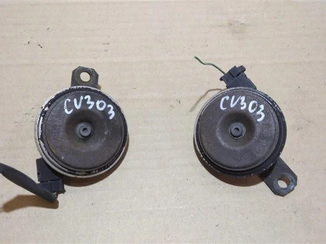 Звуковой сигнал для Toyota Corolla E140/E150 Седан 2006-2013 на фотографиях