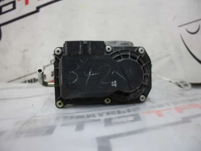 Дроссельная заслонка для Toyota RAV4 XA30 2005-2012 на фотографиях