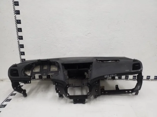 Накладка панели приборов для Hyundai Solaris 1 RB (2011-2013) на фотографиях