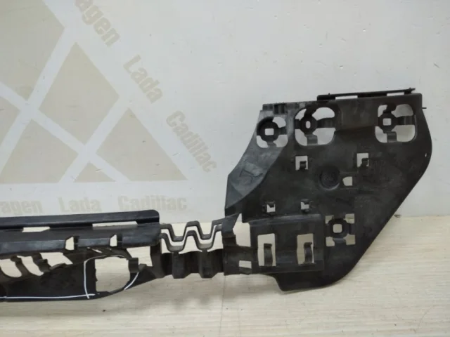 Кронштейн заднего бампера левый для BMW 5er G30 2016-2023 на фотографиях