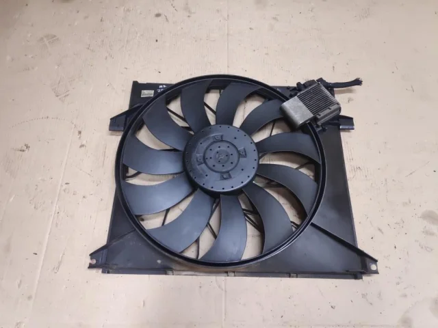 Вентилятор радиатора охлаждения ДВС для Mercedes-Benz M class W163 1998-2005 на фотографиях