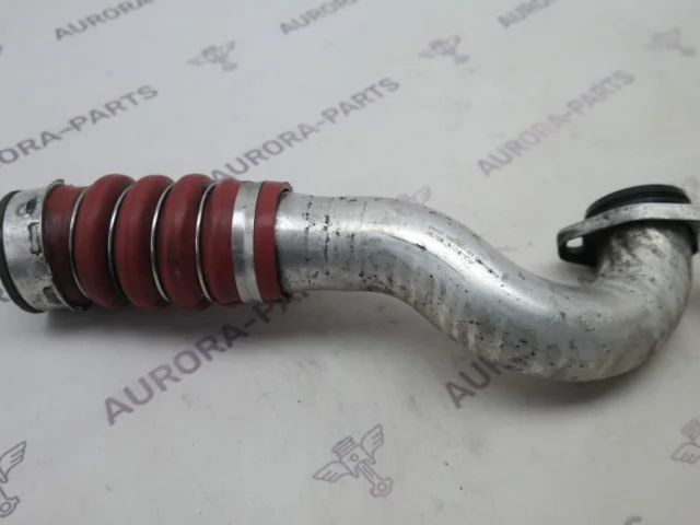 Патрубок интеркулера для BMW X5 Е70 2006-2013 на фотографиях