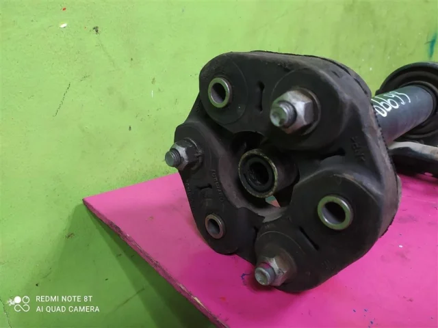 Карданный вал задний для Volkswagen Touareg I (7L) 2002-2010 на фотографиях