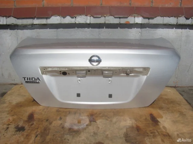 Крышка багажника для Nissan Tiida SC11 Седан 2007-2014 на фотографиях