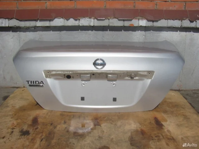 Крышка багажника для Nissan Tiida SC11 Седан 2007-2014 на фотографиях