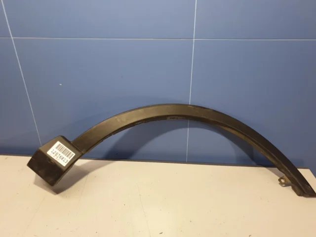 Молдинг крыла передний правый для Toyota RAV4 XA40 rest 2015-2019 на фотографиях