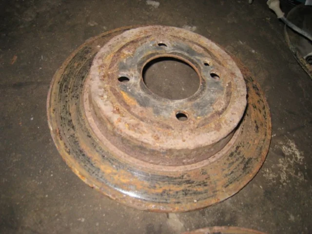 Диски тормозные передние (комплект) для Hyundai Solaris 1 рестайлинг 2014-2017 на фотографиях