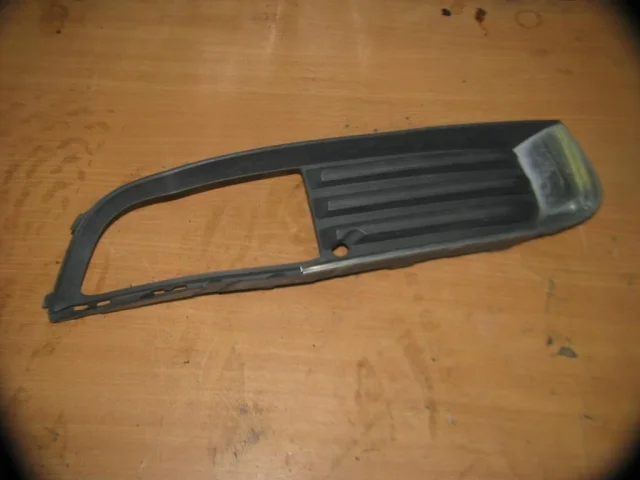 Противотуманка (ПТФ) передняя правая для Opel Insignia Седан A 2008-2017 на фотографиях