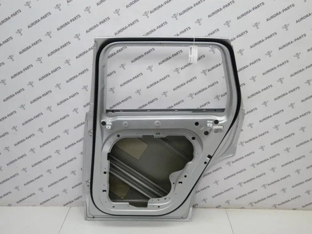 Дверь задняя правая для Volvo XC90 II L 2014-2019 на фотографиях