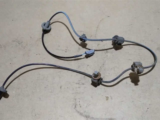 Датчик ABS задний левый для Subaru Forester SJ 2013-2016 на фотографиях