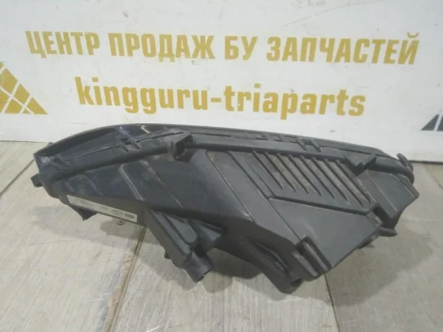 Противотуманка (ПТФ) передняя правая для Skoda Rapid II 2020+ на фотографиях