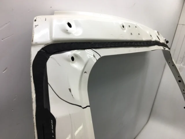 Двери для Toyota Alphard H10 2002-2008 на фотографиях