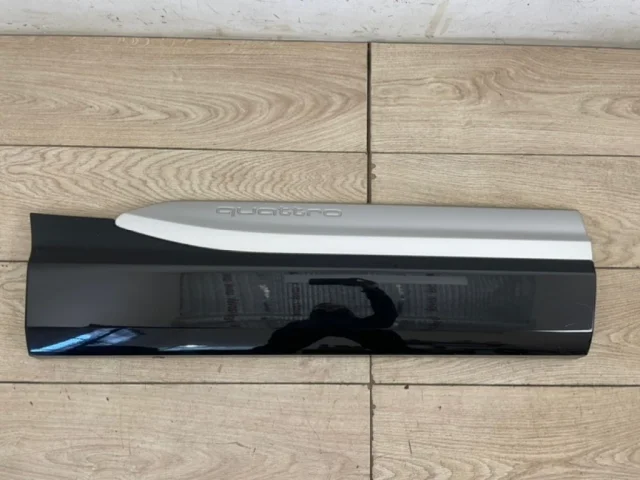 Стекло двери заднее правое для Audi Q7 4M 2015+ на фотографиях