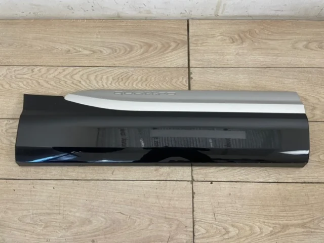 Стекло двери заднее правое для Audi Q7 4M 2015+ на фотографиях