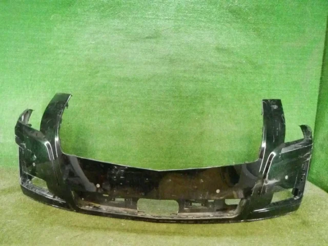 Бампер передний для Cadillac Escalade 4 2013-2020 на фотографиях