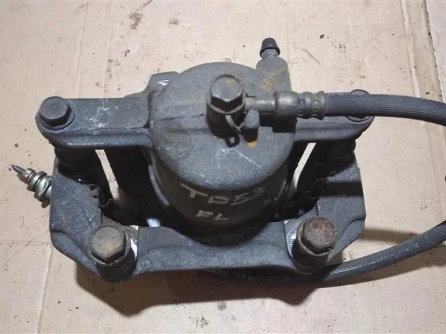 Суппорт передний левый для Suzuki Grand Vitara 2005-2014 на фотографиях