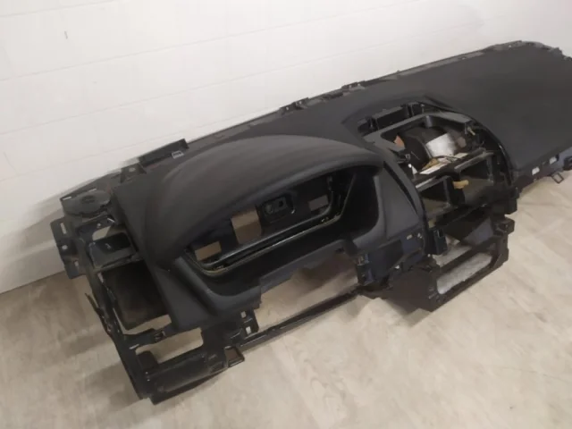 Торпедо (в сборе) для Mitsubishi Galant Седан DJ1A 2005-2012 на фотографиях