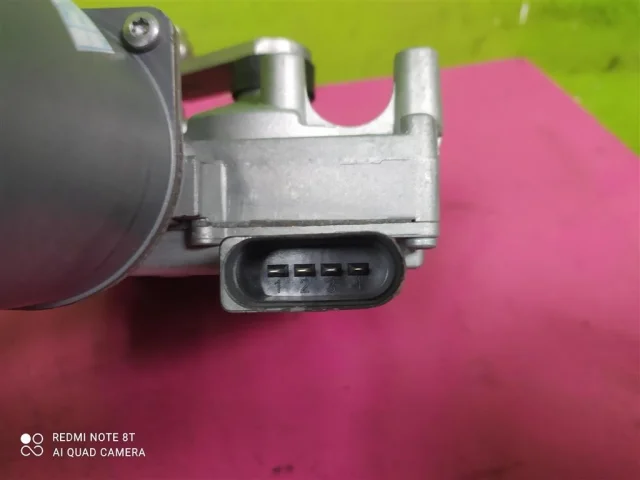 Мотор стеклоочистителя для Audi Q7 4L 2005-2015 на фотографиях