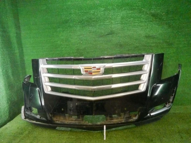 Бампер передний для Cadillac Escalade 4 2013-2020 на фотографиях