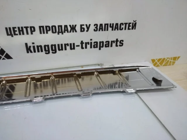 Накладка заднего бампера правая для Volkswagen Touareg I (7L) 2002-2010 на фотографиях