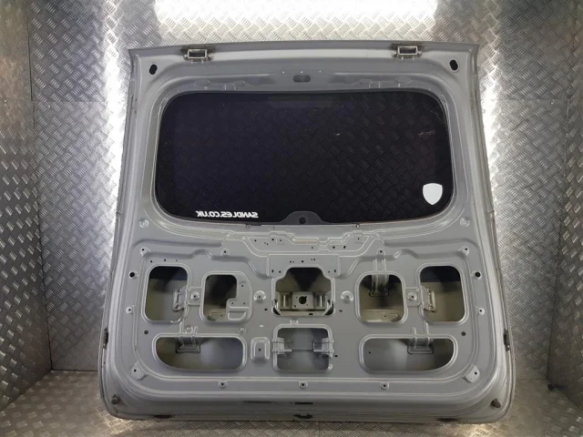 Крышка багажника для Hyundai H-1 TQ 2007-2018 на фотографиях