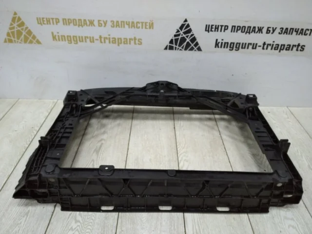 Панель радиатора (телевизор) для Skoda Rapid I NH3 2012-2017 на фотографиях