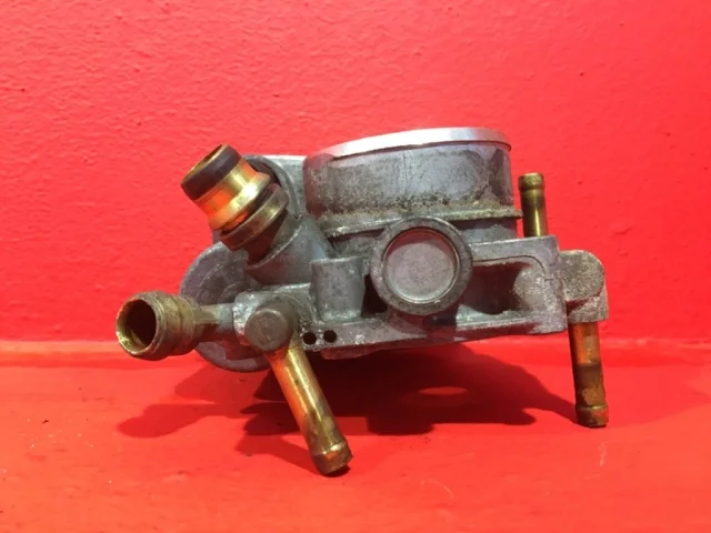 Дроссельная заслонка для Opel Zafira B 2005-2015 на фотографиях