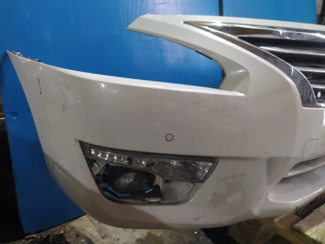 Усилитель переднего бампера для Nissan Teana L33 2014-2020 на фотографиях