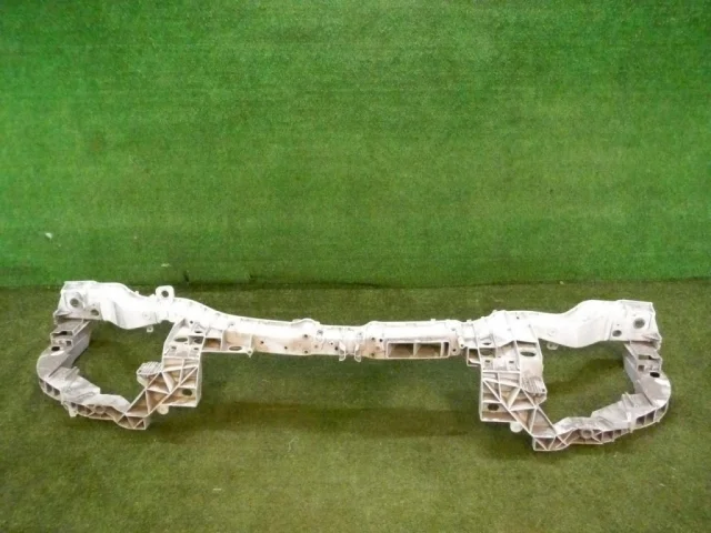 Панель радиатора (телевизор) для Ford Kuga CBS 2013-2016 на фотографиях