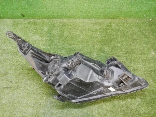 Фара ксенон левая для Hyundai Solaris 1 рестайлинг 2014-2017 Хэтчбек на фотографиях