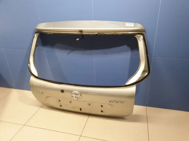 Крышка багажника для Toyota Corolla E120/E130 Хэтчбек 2001-2007 на фотографиях
