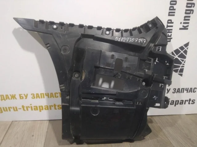 Кронштейн заднего бампера левый для BMW 7er G11/G12 2015-2021 на фотографиях