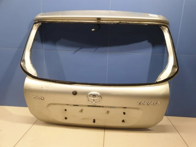 Крышка багажника для Toyota Corolla E120/E130 Хэтчбек 2001-2007 на фотографиях