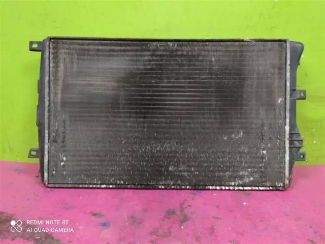 Радиатор охлаждения ДВС для Volkswagen Golf VI (5K) (3dr) 2008-2012 на фотографиях