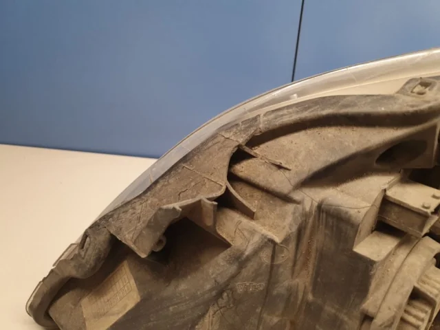 Фары для Opel Vectra C 2002-2008 на фотографиях