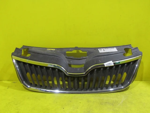 Решетка радиатора для Skoda Rapid I NH3 2012-2017 на фотографиях