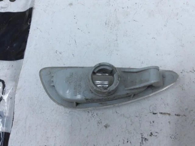 Поворотник передний левый для Hyundai Solaris 1 рестайлинг 2014-2017 на фотографиях