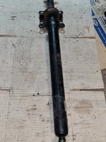 Карданный вал задний для Volkswagen Touareg I (7L) 2002-2010 на фотографиях