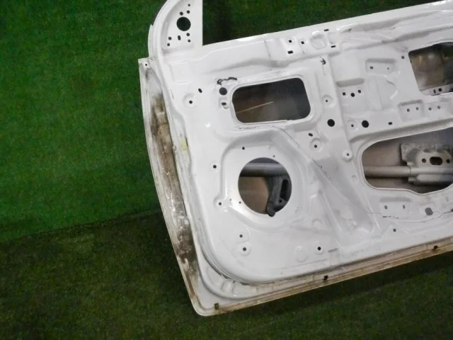 Дверь багажника для Hyundai Solaris 1 RB (2011-2013) на фотографиях