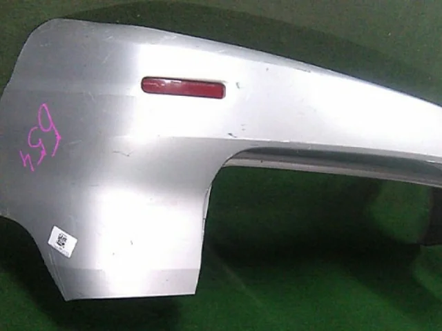 Бампер задний для Toyota Corolla E120/E130 Хэтчбек 2001-2007 на фотографиях