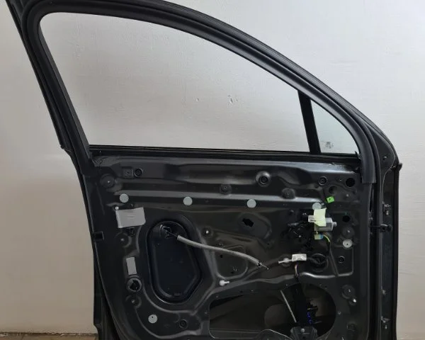 Дверь передняя левая для Audi Q7 4M 2015+ на фотографиях