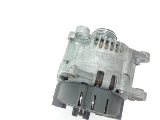 Генератор для Audi Q7 4L 2005-2015 на фотографиях