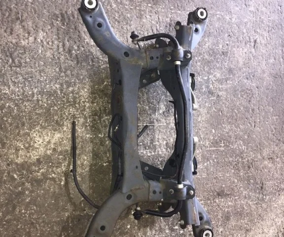 Задняя балка для Mazda CX 5 KF 2017 на фотографиях