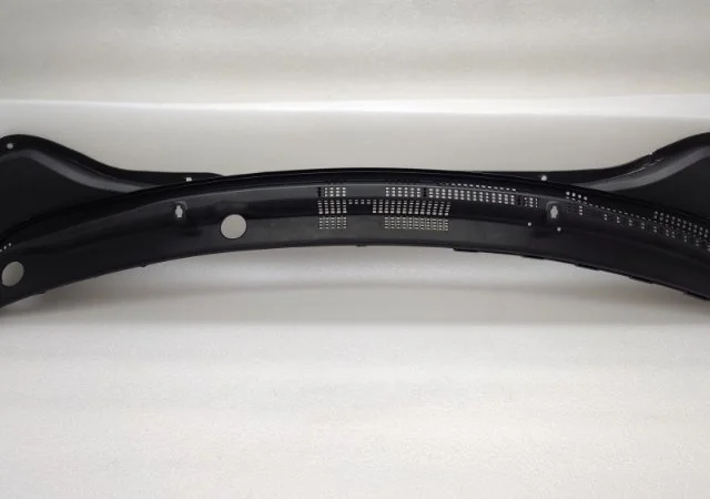 Жабо правое для Hyundai Solaris 2 (2017-2022) на фотографиях