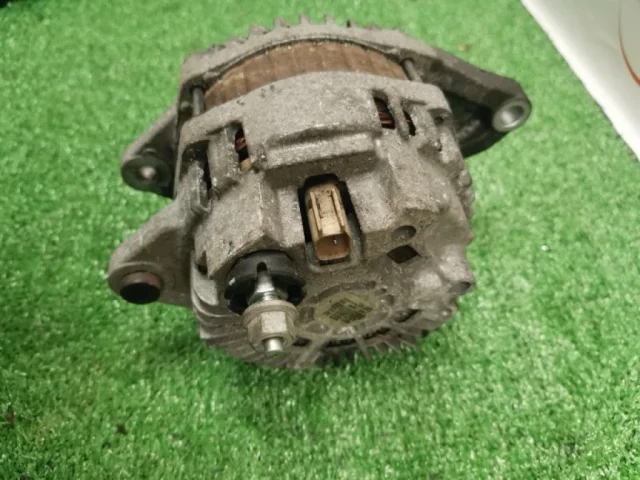 Генератор для Dodge Caliber 2006-2012 на фотографиях