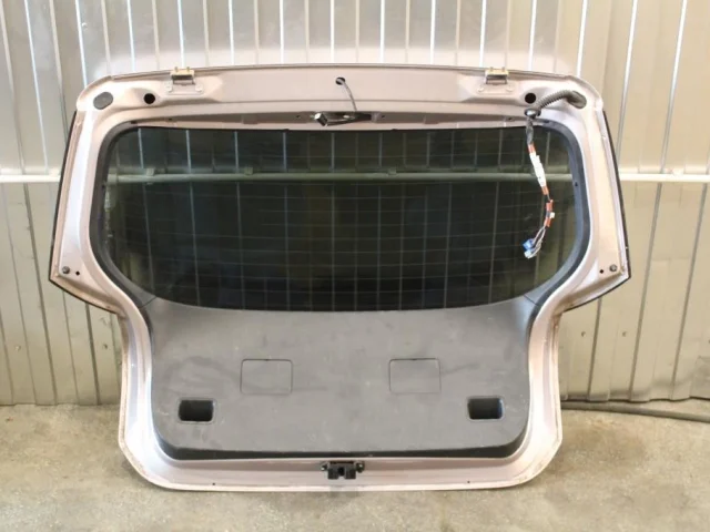 Крышка багажника для Toyota Corolla E120/E130 Хэтчбек 2001-2007 на фотографиях