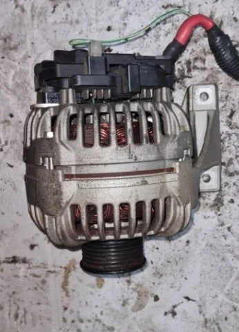 Генератор для Volvo XC90 I C 2002-2014 на фотографиях